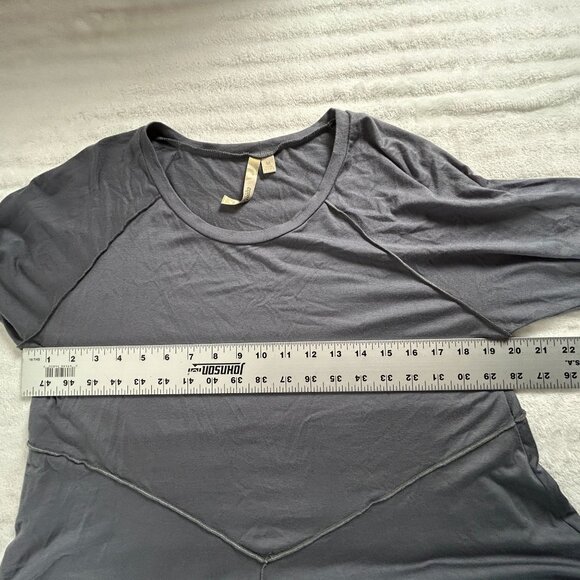 Comfy USA Women Gray 3/4 Sleeve Tunic Top Medium Stretch Casual Relaxed USA Made - Picture 6 of 7